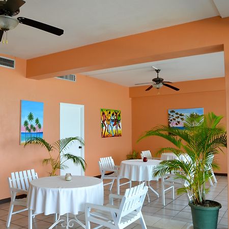 Kaz Kreol Beach Hotel オーチョ・リオス エクステリア 写真