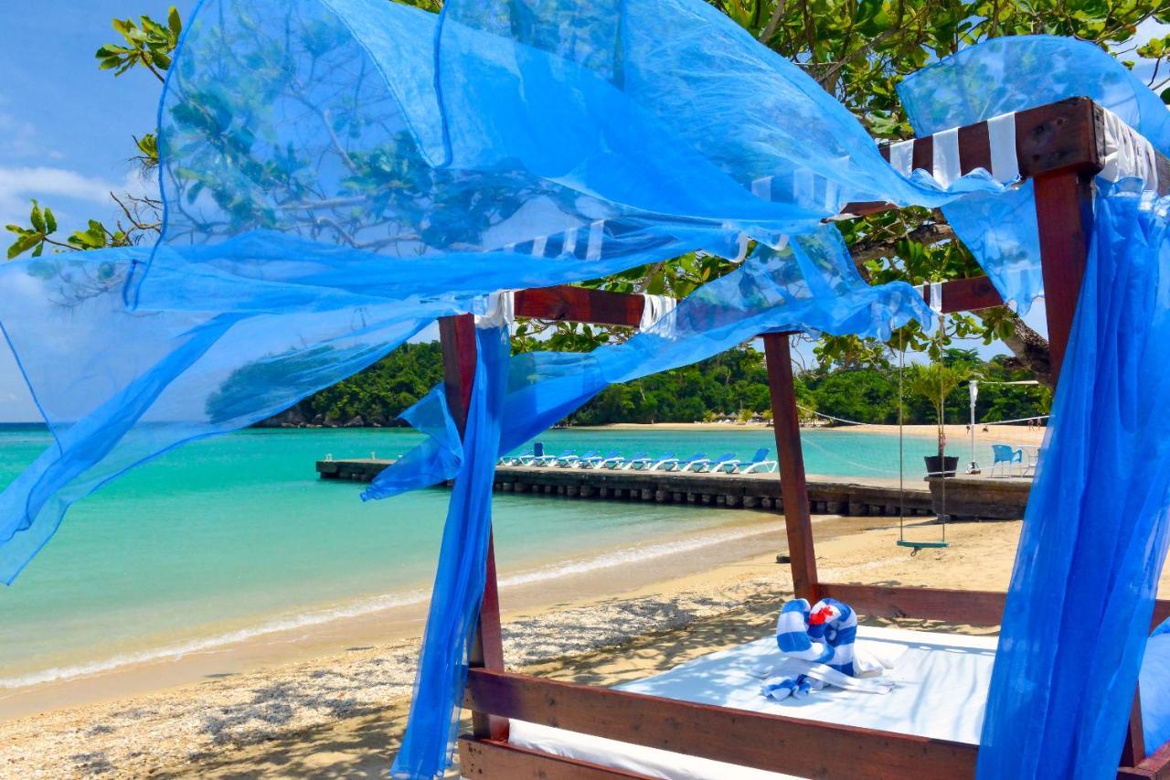 Kaz Kreol Beach Hotel オーチョ・リオス エクステリア 写真