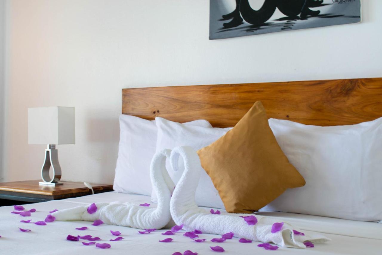 Kaz Kreol Beach Hotel オーチョ・リオス エクステリア 写真