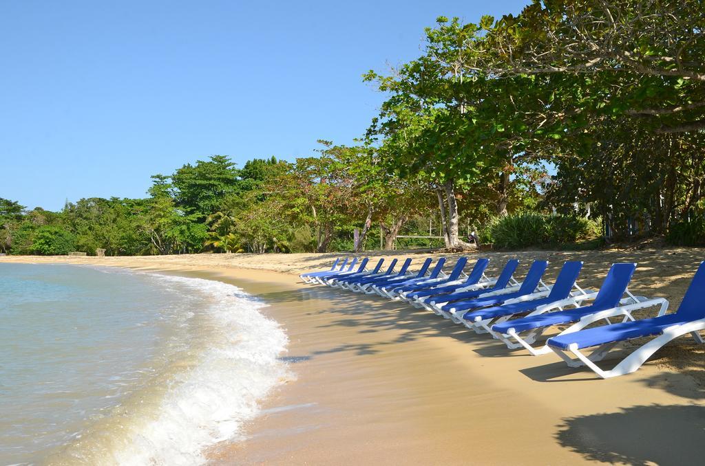 Kaz Kreol Beach Hotel オーチョ・リオス エクステリア 写真