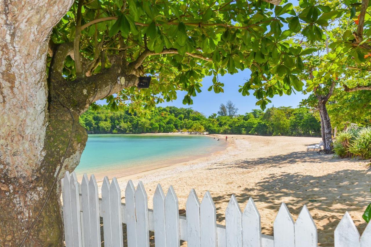 Kaz Kreol Beach Hotel オーチョ・リオス エクステリア 写真