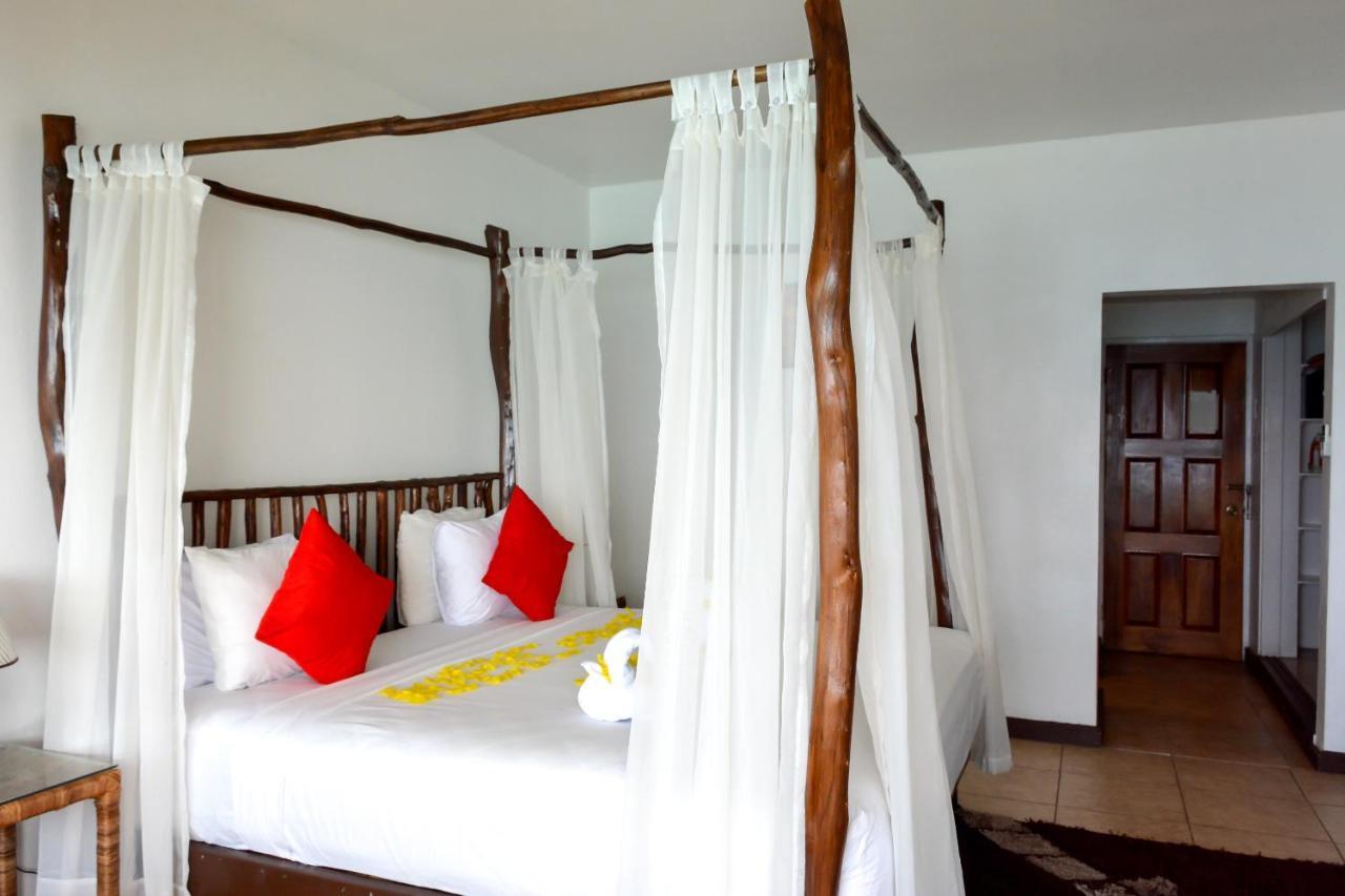 Kaz Kreol Beach Hotel オーチョ・リオス エクステリア 写真