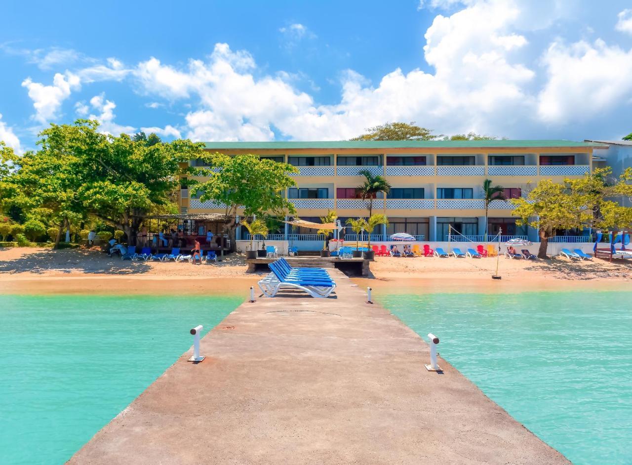 Kaz Kreol Beach Hotel オーチョ・リオス エクステリア 写真