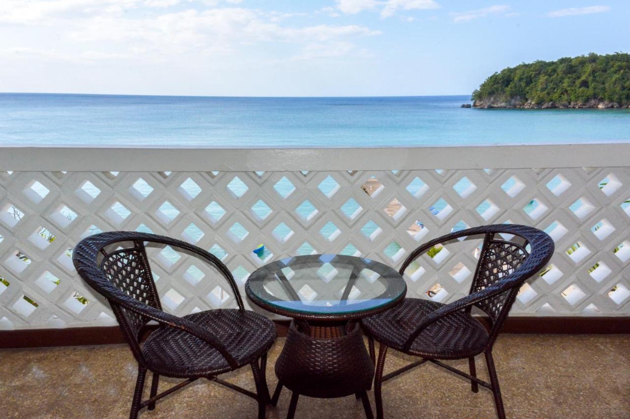 Kaz Kreol Beach Hotel オーチョ・リオス エクステリア 写真