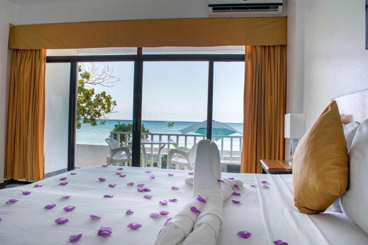 Kaz Kreol Beach Hotel オーチョ・リオス エクステリア 写真